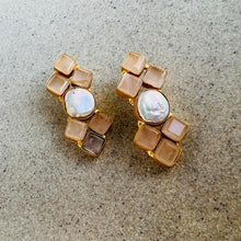 Load image into Gallery viewer, Bay Earrings
